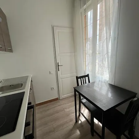 Apartman Peacefull, Face A La Cathedrale *