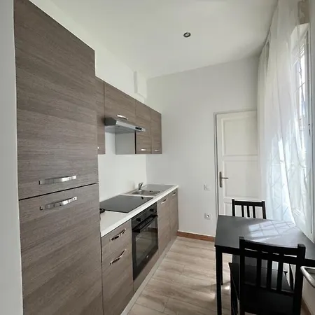 Apartman Peacefull, Face A La Cathedrale